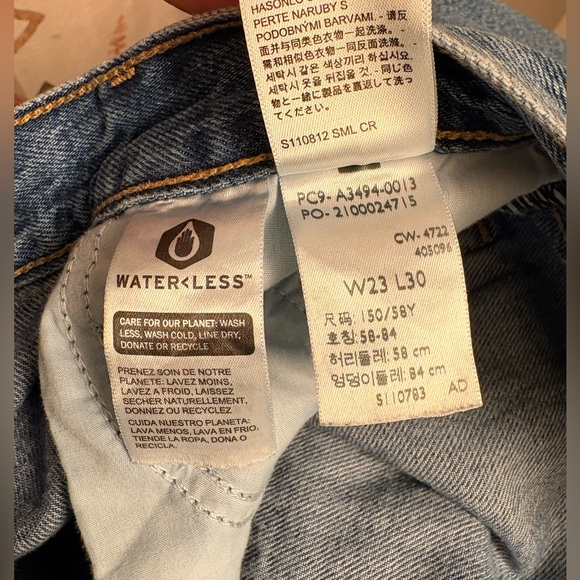 Size 23 “Baggy Dad” Levi’s - Picture 3 of 6
